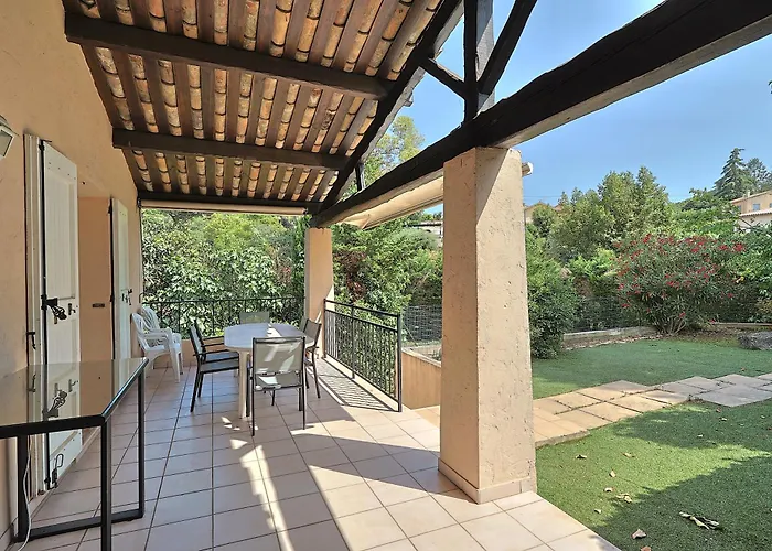 Villa Climatisee De 195 M2 Avec Piscine Privee